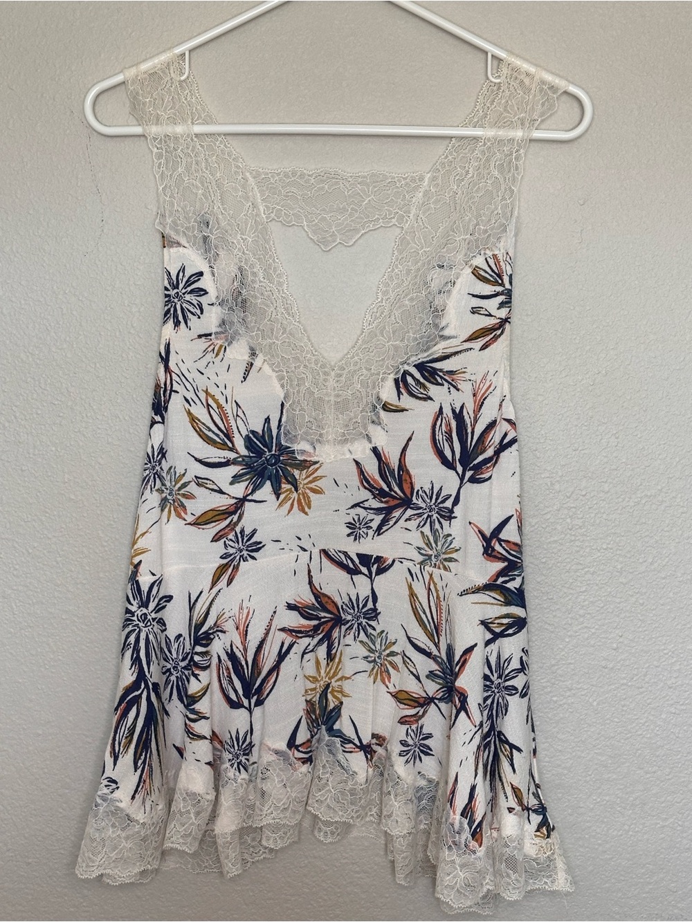 Free People Intimately Lace-Trim Floral Print Tank Top - White XS - Picture 1 of 4